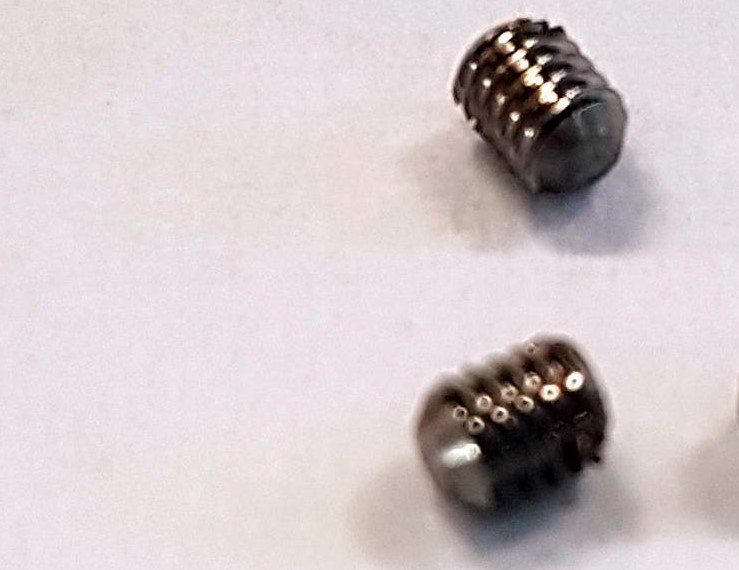 Corona V8 Pol-Schrauben Corona V8 Pol-Schrauben