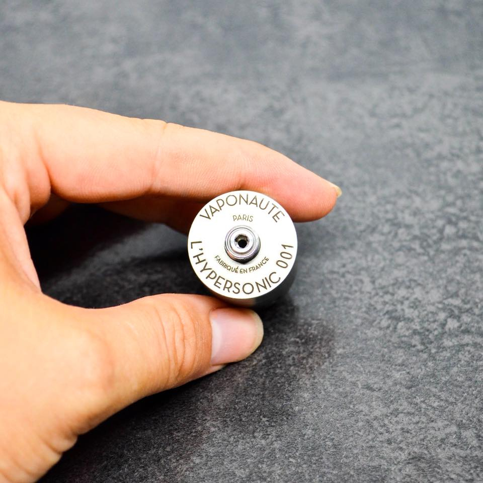 Vaponaute L'Hypersonic Unterseite mit Seriennummer